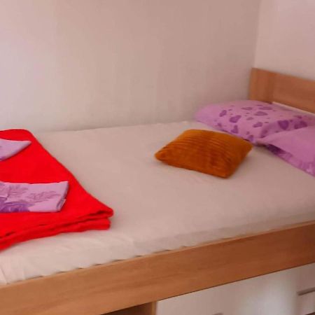 Apartman Petra トゥルパニ エクステリア 写真